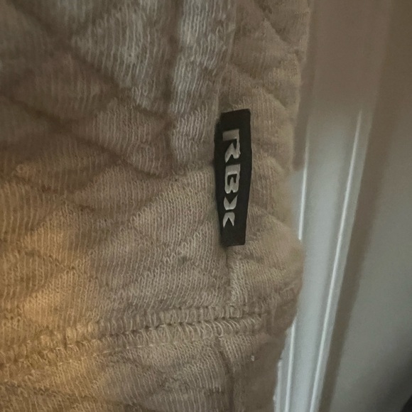 RBX quilted sweatshirt WITH POCKETS! - size large - Light gray - Picture 5 of 6